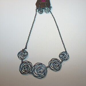 Paparazzi Necklace- A Rare Rose in Black